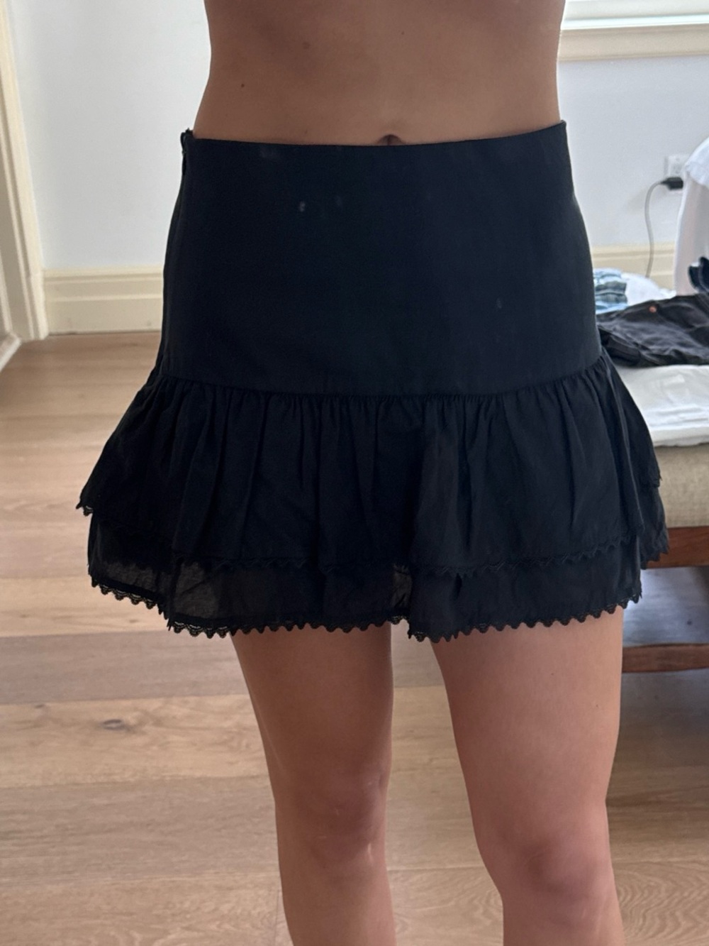 Zara Black Ruffled Mini Skirt